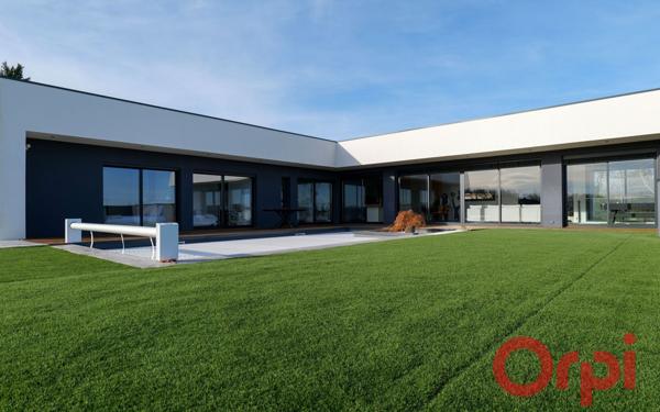 Maison à vendre    4 pièces • 190 m2 Creuzier-le-Vieux