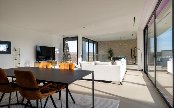 Maison à vendre    4 pièces • 190 m2 Creuzier-le-Vieux