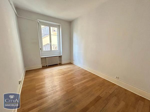 Appartement à louer 3 pièces 71.04m²