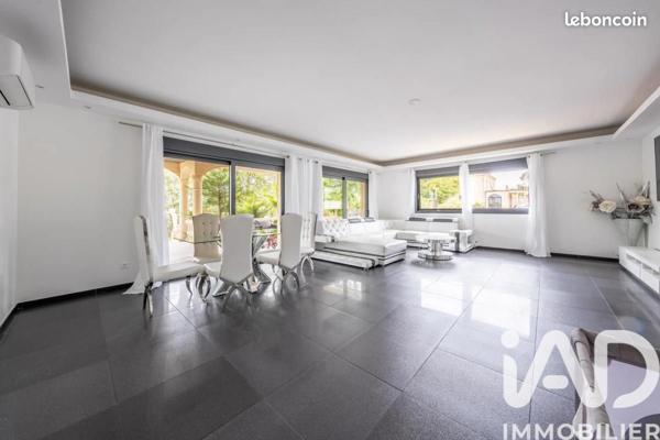 Maison (prestige) à vendre 18 pièces 680 m² Cavignac
