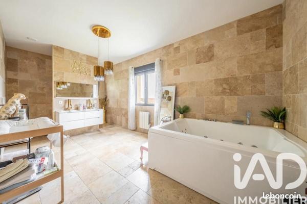 Maison (prestige) à vendre 18 pièces 680 m² Cavignac