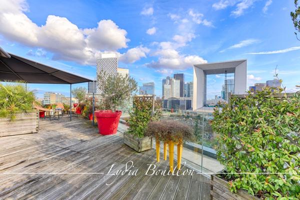 Nanterre (92000) Duplex de 4 pièces de 98 m2 avec terrasse de 75 m2 et balcon de 35 m2