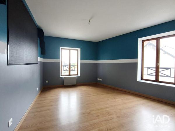 Location appartement 3 pièces 100 m² Saint-Saulge