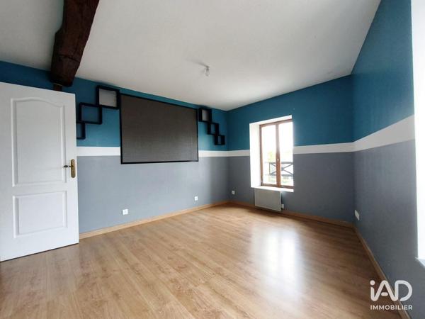 Location appartement 3 pièces 100 m² Saint-Saulge