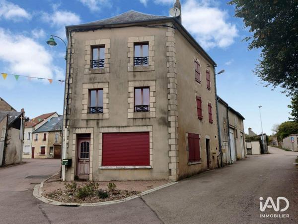 Location appartement 3 pièces 100 m² Saint-Saulge