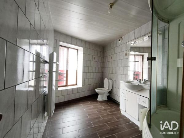 Location appartement 3 pièces 100 m² Saint-Saulge