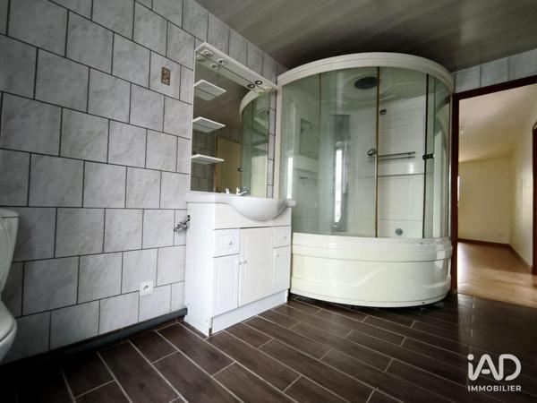 Location appartement 3 pièces 100 m² Saint-Saulge