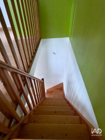 Location appartement 3 pièces 100 m² Saint-Saulge