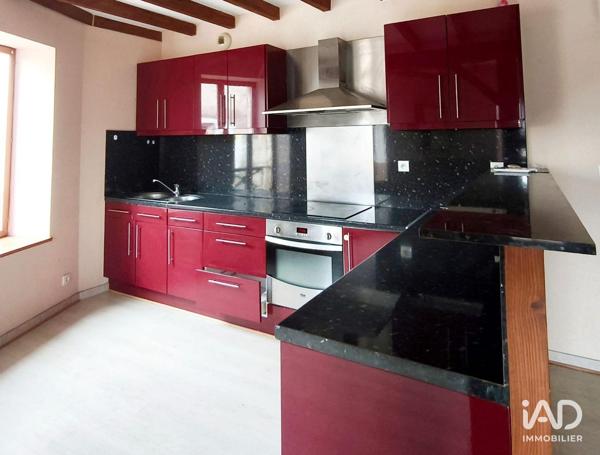 Location appartement 3 pièces 100 m² Saint-Saulge