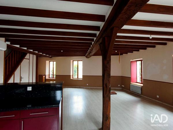 Location appartement 3 pièces 100 m² Saint-Saulge