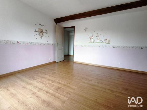 Location appartement 3 pièces 100 m² Saint-Saulge