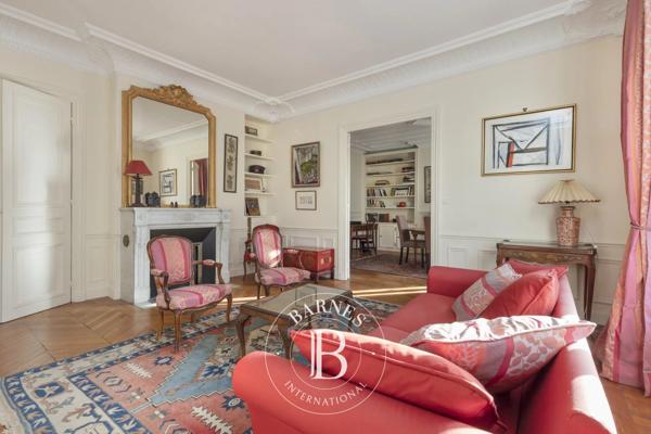 Paris 8ème, Appartement 2 Chambres -  110 m² à vendre