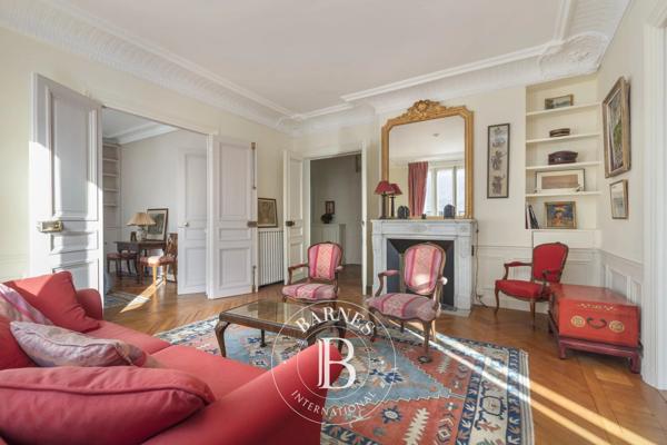 Paris 8ème, Appartement 2 Chambres -  110 m² à vendre