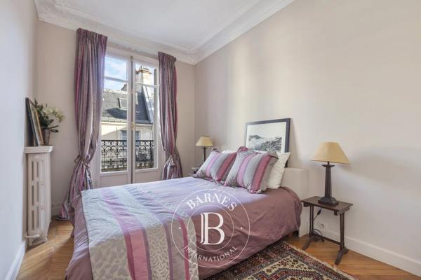 Paris 8ème, Appartement 2 Chambres -  110 m² à vendre