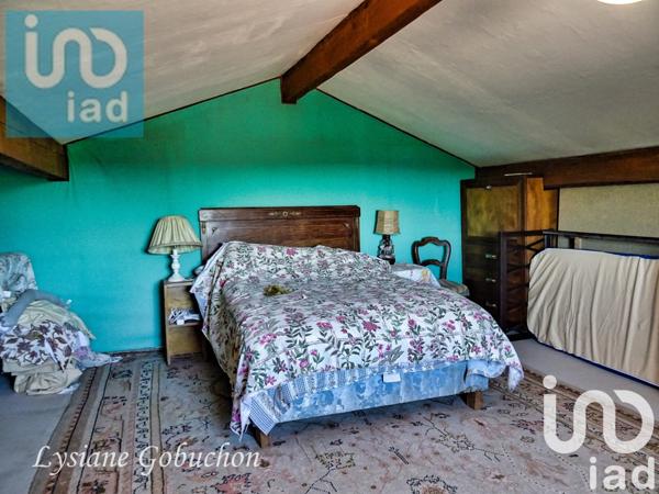 Maison de village 6 pièces de 157 m² à Mareuil (24340)