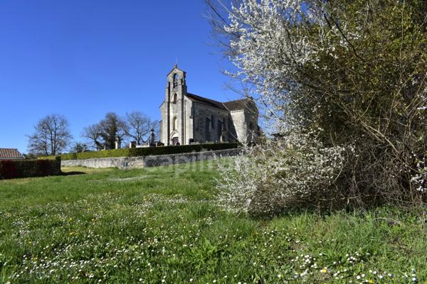 Terrain 750 m² à CURSAN (CREON)