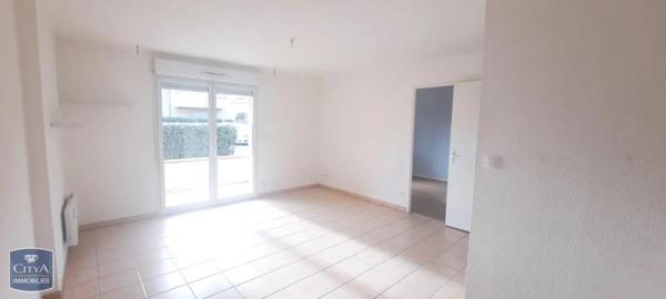 Appartement à louer 2 pièces 40.22m² Saint-Jean-du-Falga (09100)