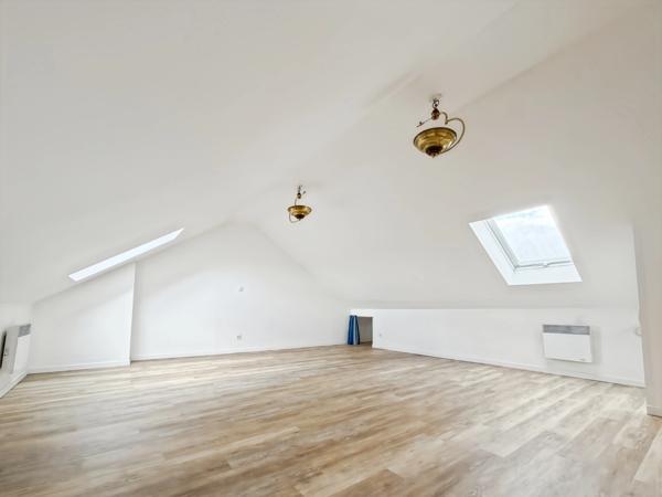 Maison familiale de 173 m² à vendre à Vauréal – 6 pièces, 4 chambres, état impeccable