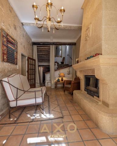 MALLEMORT - ENSEMBLE IMMOBILIER - T9 - ATELIER D ARTISTE - GRANGE - ABRI VOITURE - GARAGE 750 000€