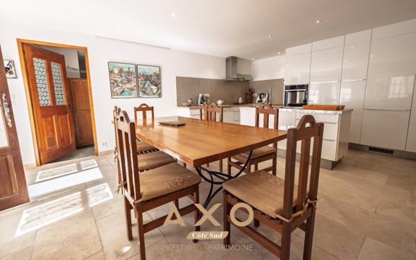 MALLEMORT - ENSEMBLE IMMOBILIER - T9 - ATELIER D ARTISTE - GRANGE - ABRI VOITURE - GARAGE 750 000€