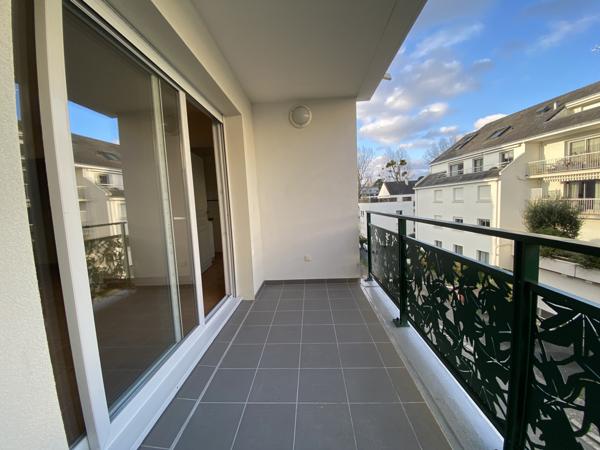 NANTES - Pont Motte Rouge T2 récent 53 m2 avec balcon et gar