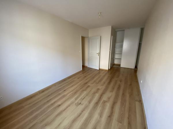 NANTES - Pont Motte Rouge T2 récent 53 m2 avec balcon et gar