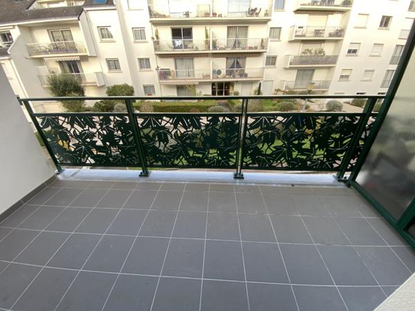 NANTES - Pont Motte Rouge T2 récent 53 m2 avec balcon et gar