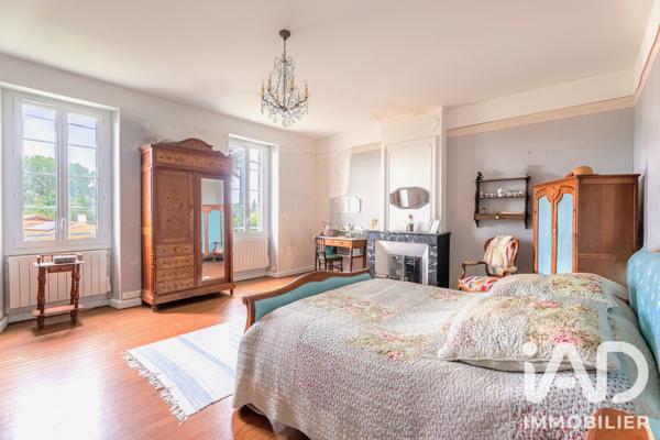 Maison à vendre 8 pièces 272 m² Corme-Écluse