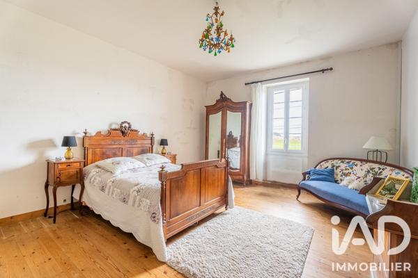 Maison à vendre 8 pièces 272 m² Corme-Écluse