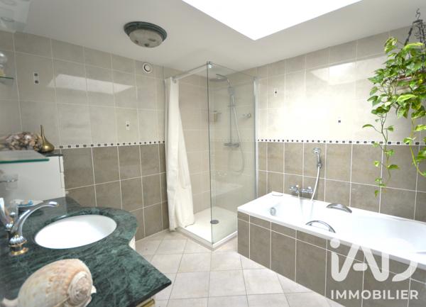 Maison à vendre 8 pièces 272 m² Corme-Écluse