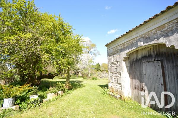 Maison à vendre 8 pièces 272 m² Corme-Écluse