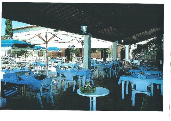 Salon de Provence - Murs-Fonds HOTEL 2000 m2