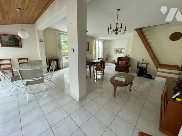 Proche super U, 120m², 4 chambres