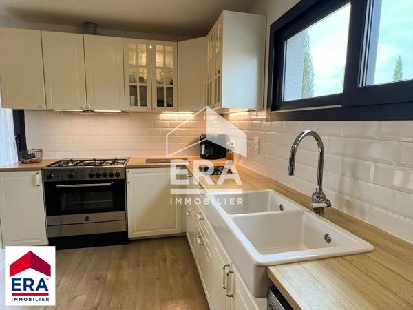 Villa individuelle avec piscine et garage