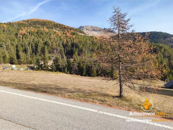 Vente Terrain 931 m2 à Arvieux