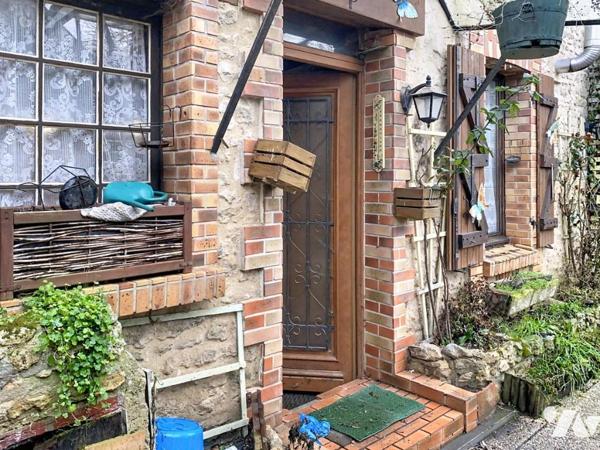 À vendre – Maison en pierre à rénover avec dépendances – Charmont-en-Beauce