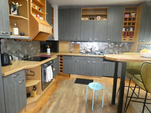 Appartement 183 m² hab avec place de parking