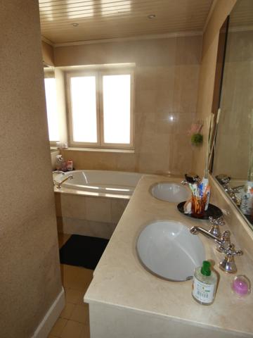 Appartement 183 m² hab avec place de parking