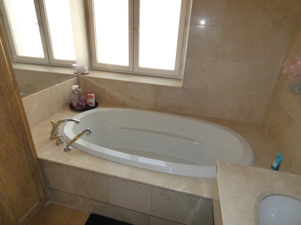 Appartement 183 m² hab avec place de parking