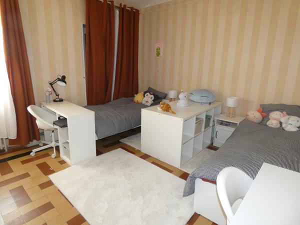 Appartement 183 m² hab avec place de parking