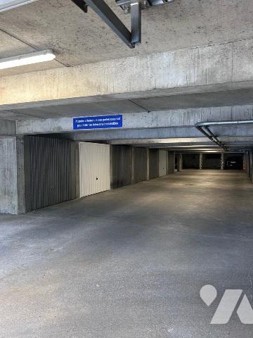 A Vendre / Garage fermé en copropriété à proximité de l'hôtel de ville de Joué-Les-Tours