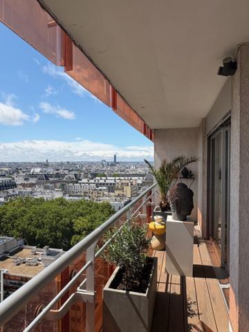 CANAL SAINT MARTIN   GRAND DEUX PIECES TERRASSE PARKING CAVE
