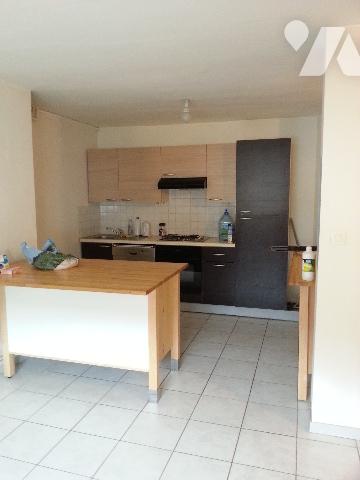 IMMEUBLE COMPOSE 3 APPARTEMENTS, 1 MAISON, 1 PARTIE COMMERCIALE