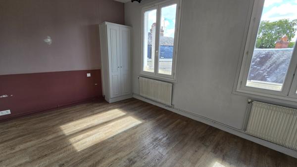 Tours (37000) TOURS Centre Préfecture, Beaux arts - Studio