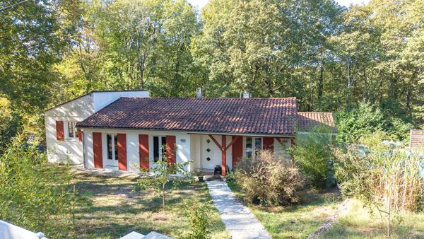 Maison
         5 pièces
        - 132 m² 305 000 €*