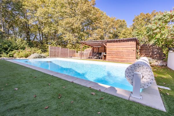 Maison
         5 pièces
        - 132 m² 305 000 €*