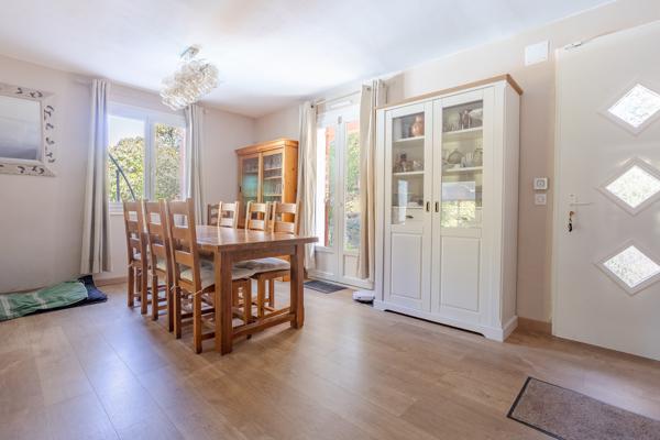 Maison
         5 pièces
        - 132 m² 305 000 €*