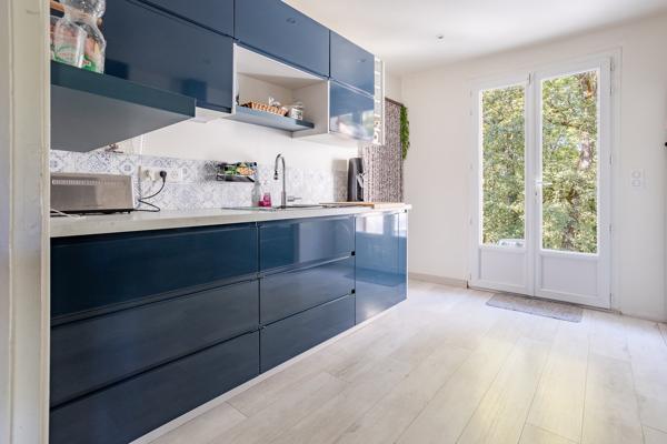 Maison
         5 pièces
        - 132 m² 305 000 €*