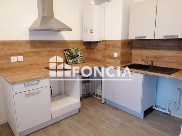 Location Appartement 2 pièces 53 m² - 130 RUE CHATEAUBRIAND Monteux 84170