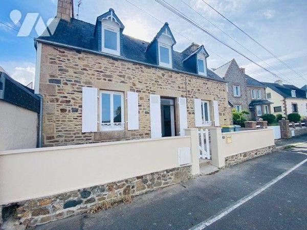 A vendre à Perros-Guirec (22700) en Côtes-d'Armor (22), Maison rénovée au centre-ville de Perro...